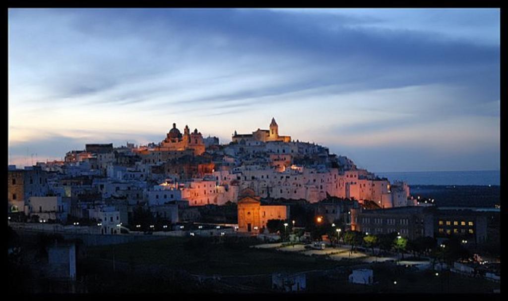 Trulli Aurasia Остуни Экстерьер фото