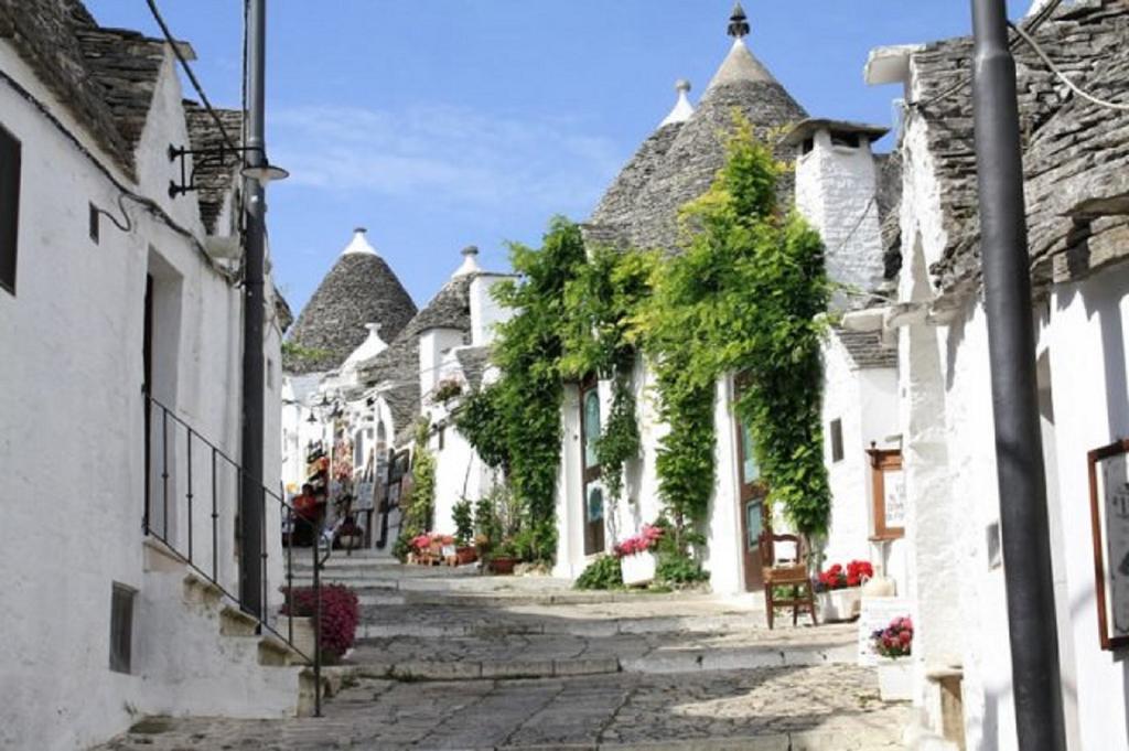 Trulli Aurasia Остуни Экстерьер фото